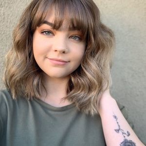 Meet your Posher, Hailey